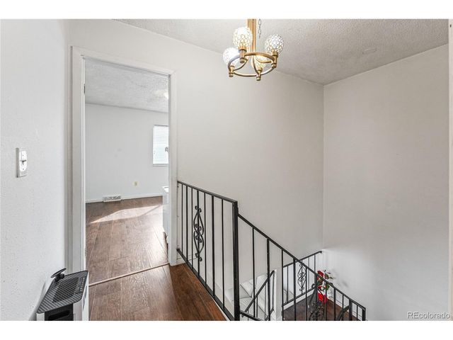 1447 Norfolk St, Aurora, CO 80011