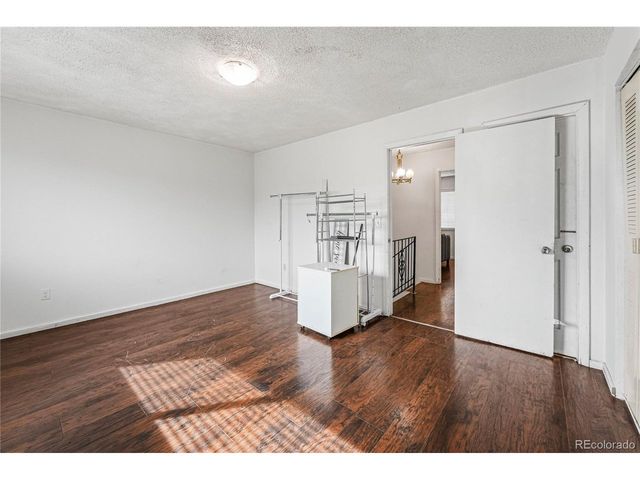 1447 Norfolk St, Aurora, CO 80011