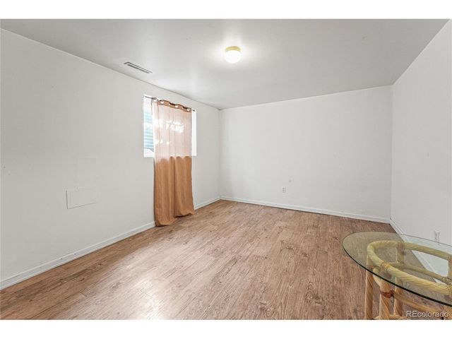 1447 Norfolk St, Aurora, CO 80011