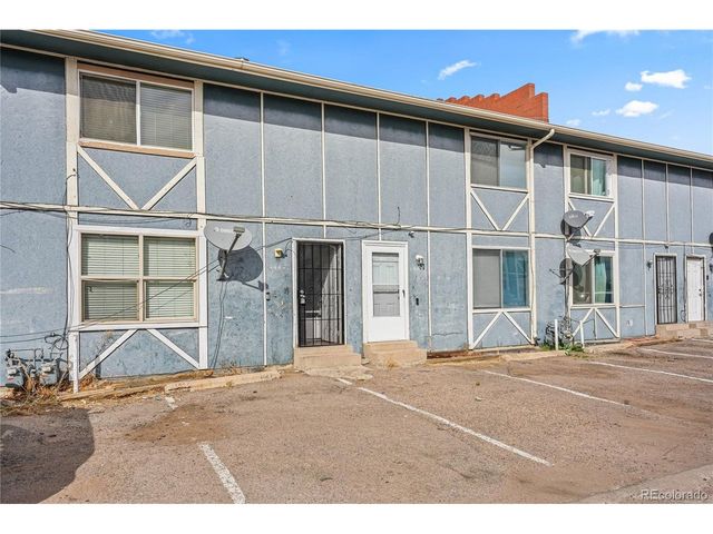 1447 Norfolk St, Aurora, CO 80011