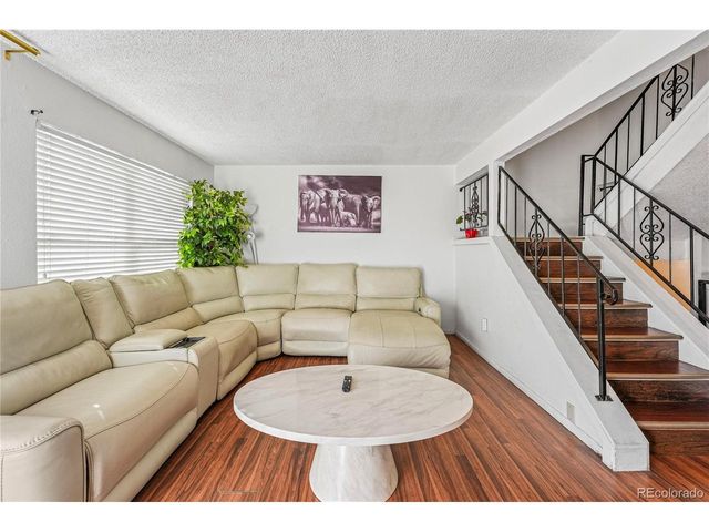 1447 Norfolk St, Aurora, CO 80011