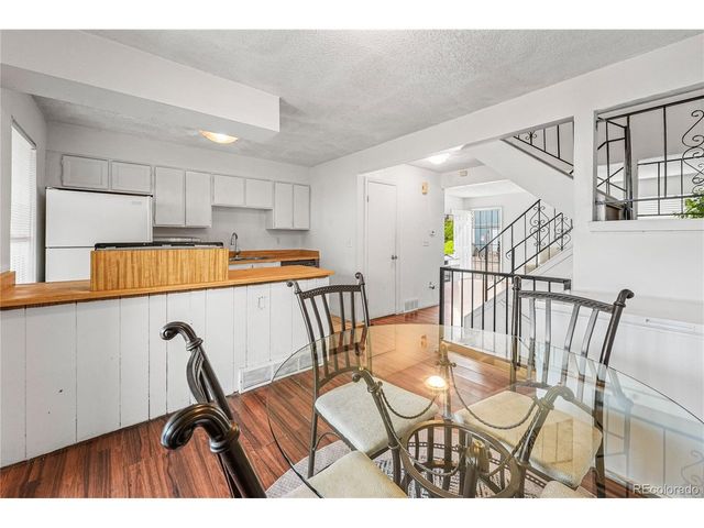 1447 Norfolk St, Aurora, CO 80011