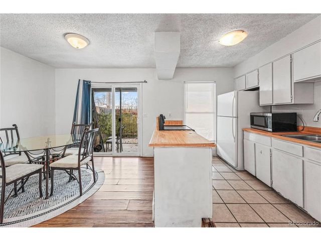 1447 Norfolk St, Aurora, CO 80011