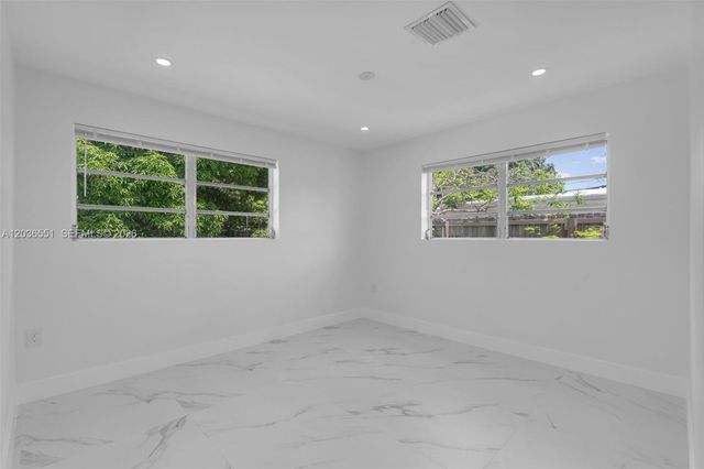 19425 NW 39th Avenue, Miami Gardens, FL 33055