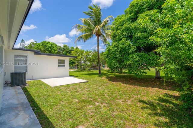 19425 NW 39th Avenue, Miami Gardens, FL 33055