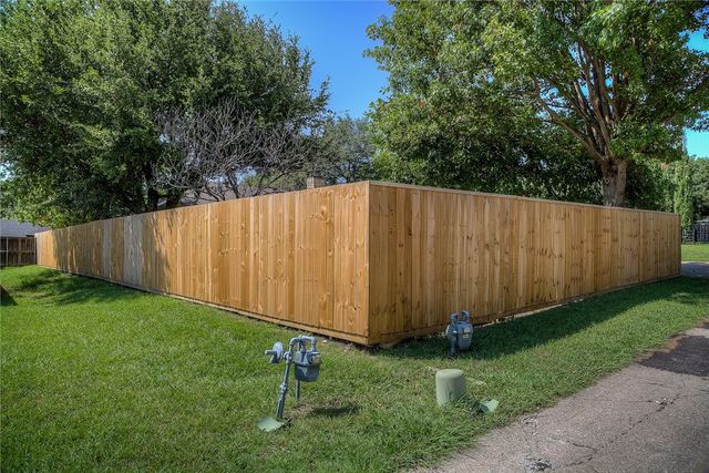 102 Teakwood Drive, Rockwall, TX 75087
