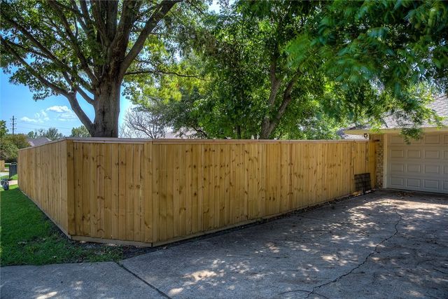 102 Teakwood Drive, Rockwall, TX 75087