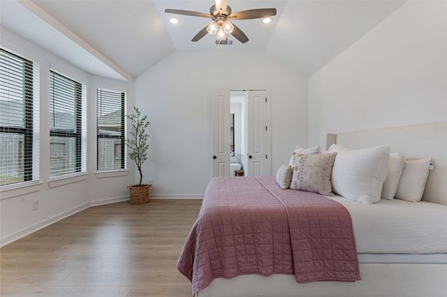 712 Washita Falls Lane, Conroe, TX 77304