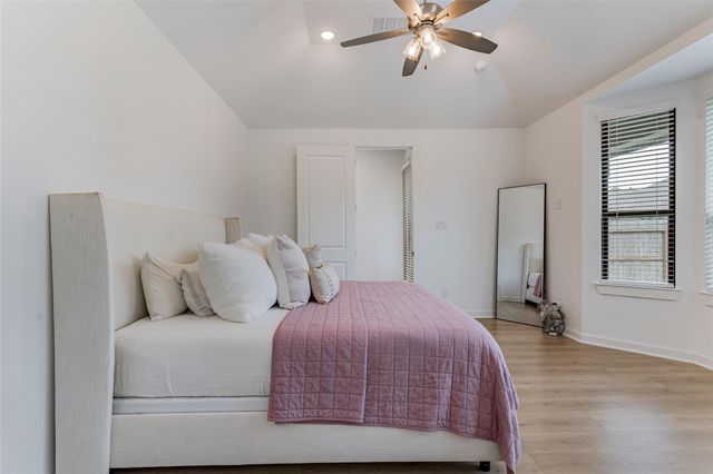 712 Washita Falls Lane, Conroe, TX 77304