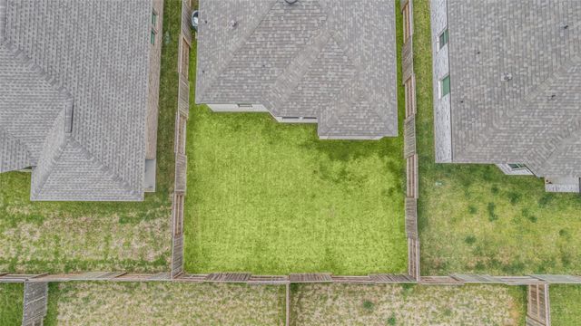 712 Washita Falls Lane, Conroe, TX 77304