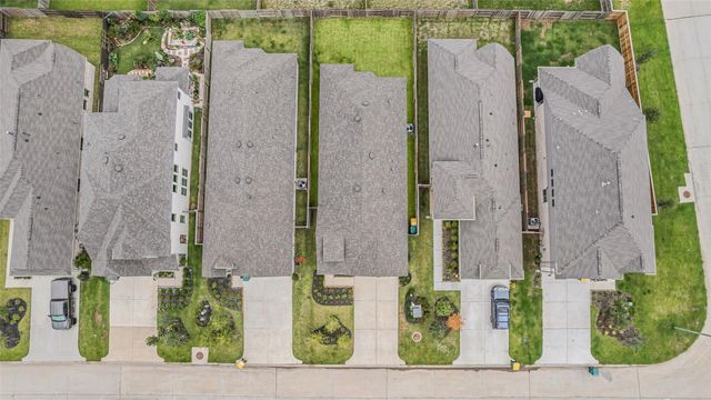 712 Washita Falls Lane, Conroe, TX 77304