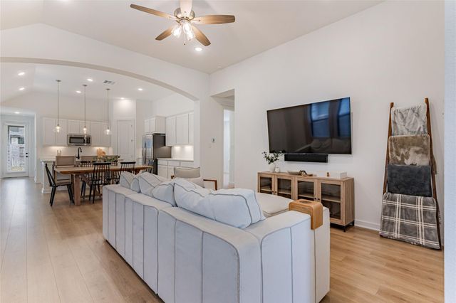 712 Washita Falls Lane, Conroe, TX 77304