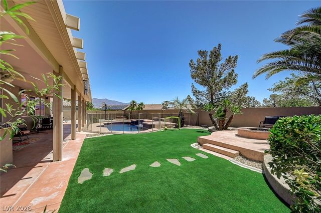 9304 Brilliant Ore Drive, Las Vegas, NV 89143