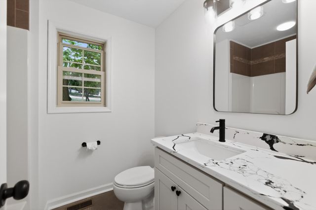 205 ALPINE DR, Front Royal, VA 22630