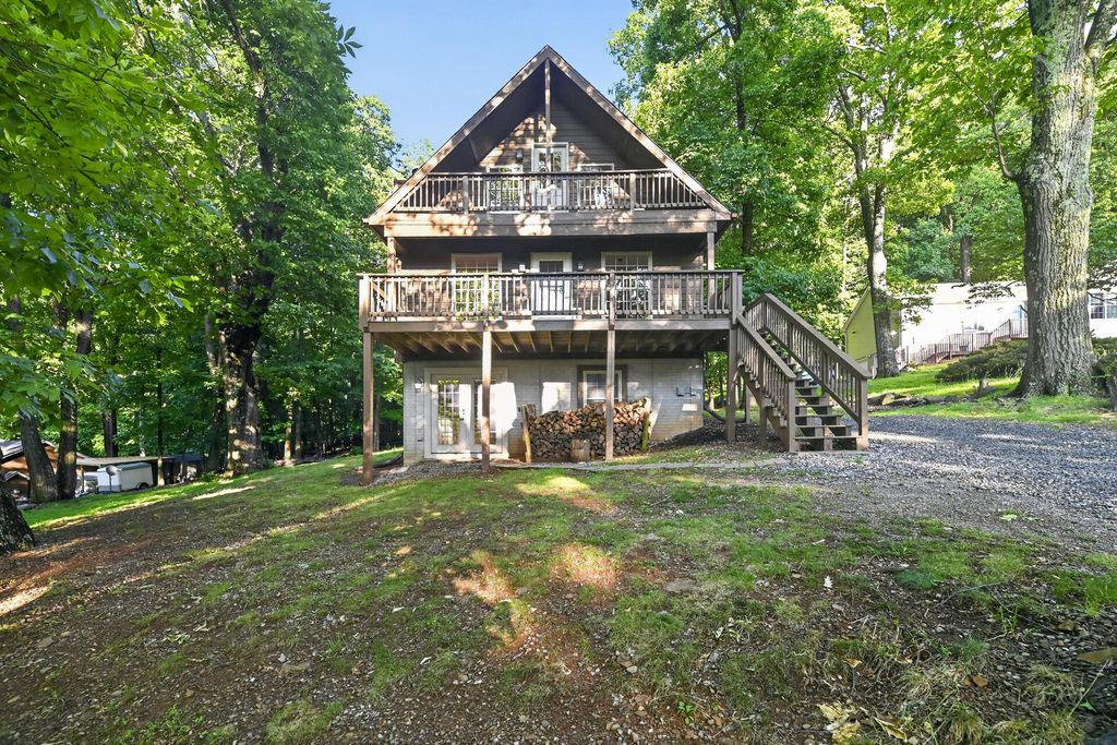 205 ALPINE DR, Front Royal, VA 22630