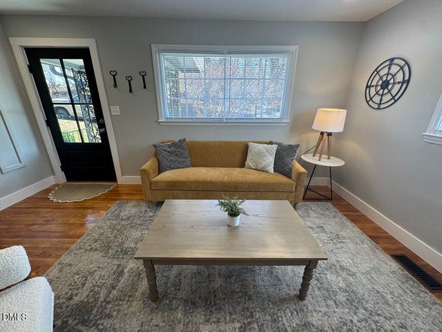 310 Crest Drive, Chapel Hill, NC 27516