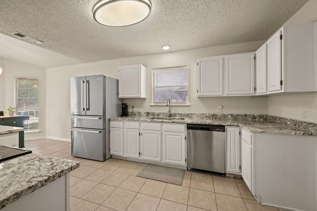 7636 Misty Ridge Drive N, Fort Worth, TX 76137