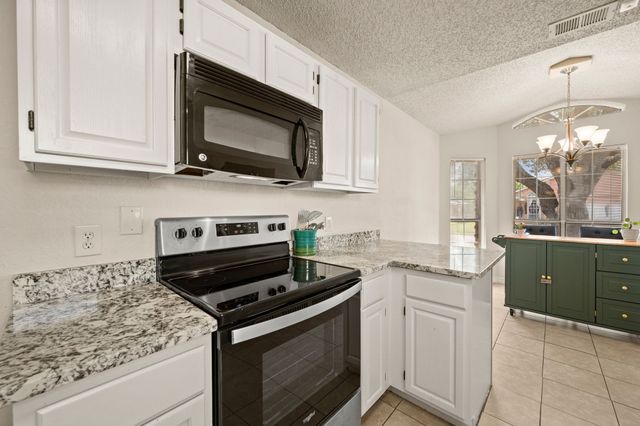7636 Misty Ridge Drive N, Fort Worth, TX 76137