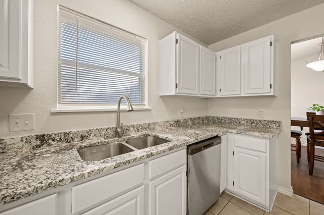 7636 Misty Ridge Drive N, Fort Worth, TX 76137