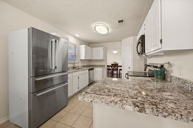 7636 Misty Ridge Drive N, Fort Worth, TX 76137
