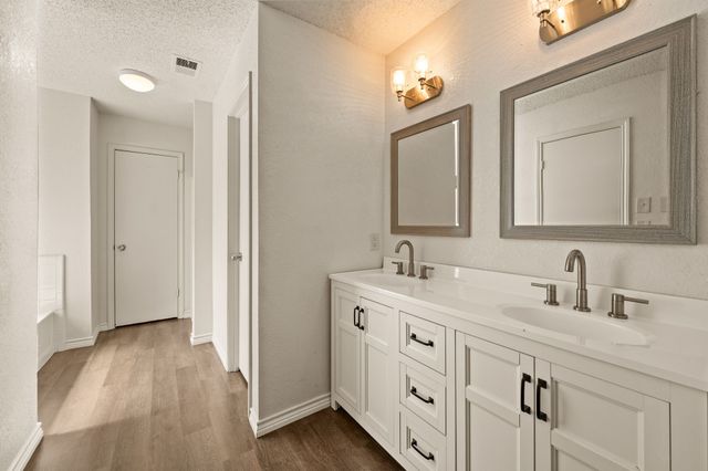 7636 Misty Ridge Drive N, Fort Worth, TX 76137