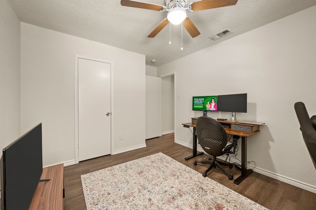 7636 Misty Ridge Drive N, Fort Worth, TX 76137