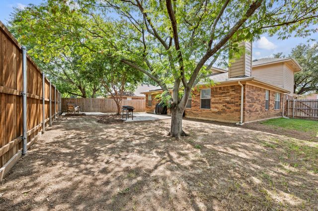 7636 Misty Ridge Drive N, Fort Worth, TX 76137
