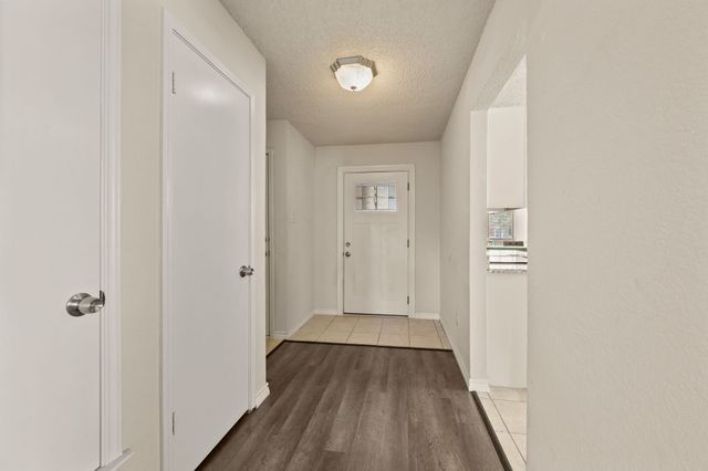 7636 Misty Ridge Drive N, Fort Worth, TX 76137