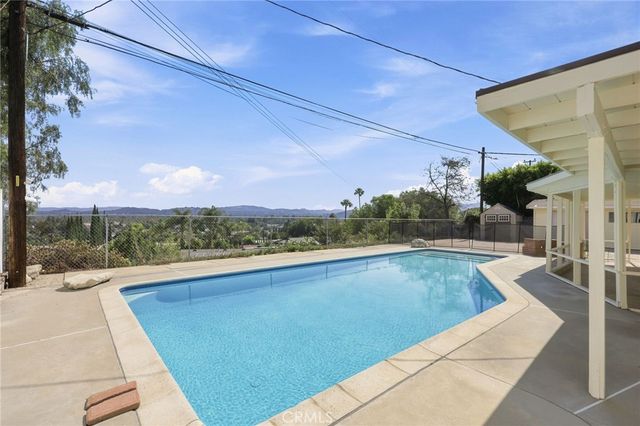 249 Dryden St., Thousand Oaks, CA 91360