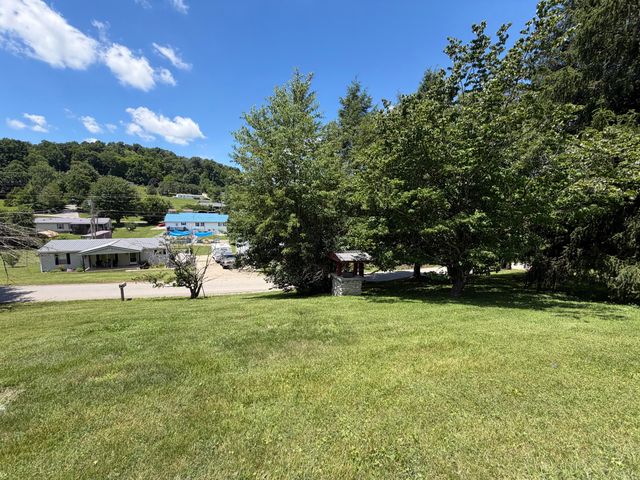 303 Freedom School Road, Mt Vernon, KY 40456