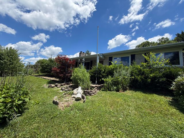 303 Freedom School Road, Mt Vernon, KY 40456