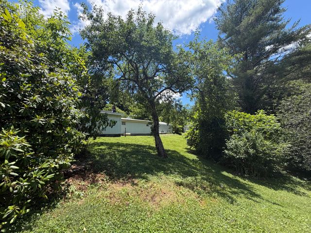 303 Freedom School Road, Mt Vernon, KY 40456