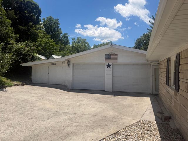 303 Freedom School Road, Mt Vernon, KY 40456