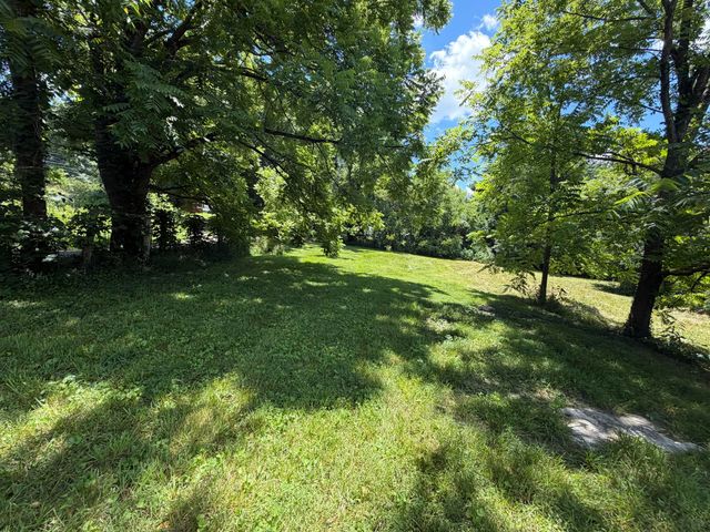303 Freedom School Road, Mt Vernon, KY 40456