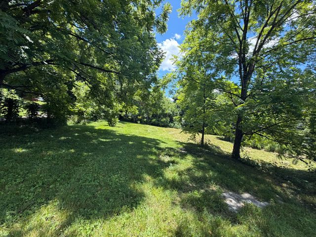 303 Freedom School Road, Mt Vernon, KY 40456
