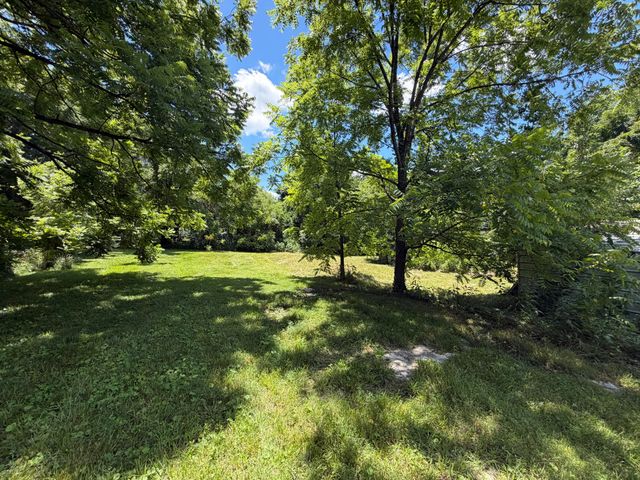 303 Freedom School Road, Mt Vernon, KY 40456