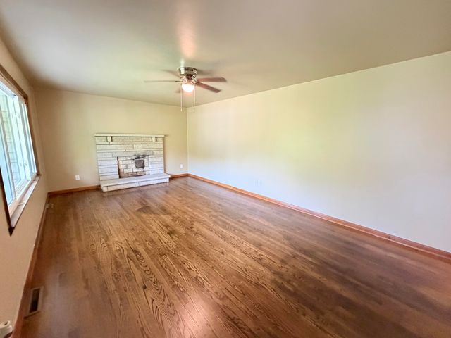 303 Freedom School Road, Mt Vernon, KY 40456