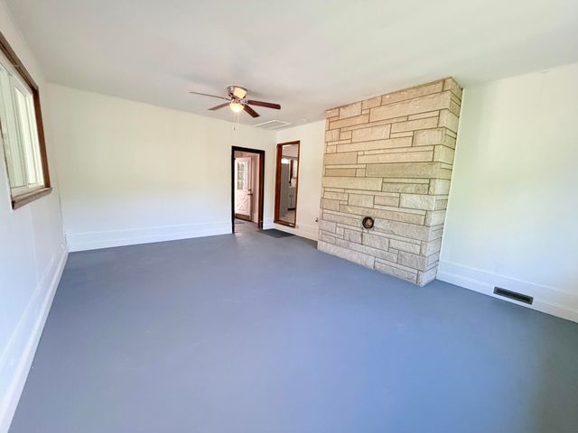303 Freedom School Road, Mt Vernon, KY 40456