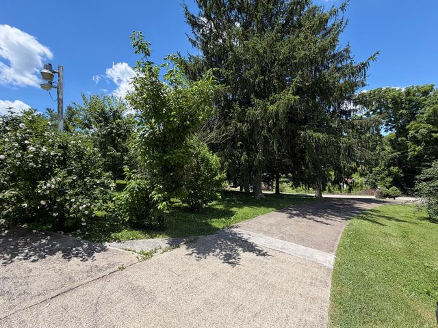 303 Freedom School Road, Mt Vernon, KY 40456