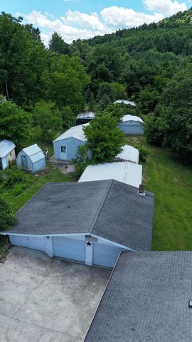 303 Freedom School Road, Mt Vernon, KY 40456