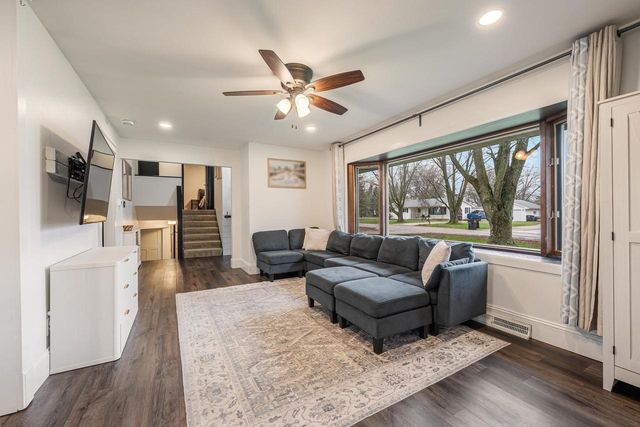 833 BUTTE STREET, Neenah, WI 54956