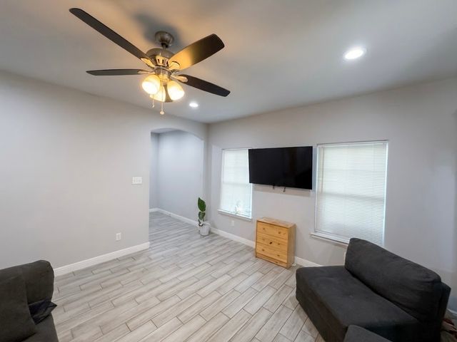 2655 Jennings Avenue, Dallas, TX 75216