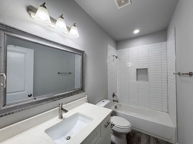 2655 Jennings Avenue, Dallas, TX 75216