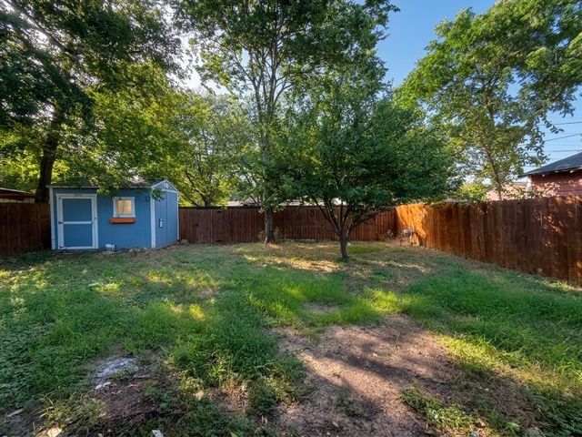 2655 Jennings Avenue, Dallas, TX 75216