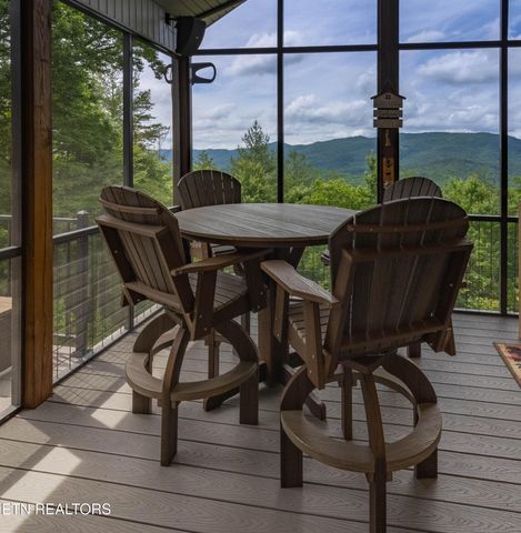 4973 Long Rifle Rd, Walland, TN 37886