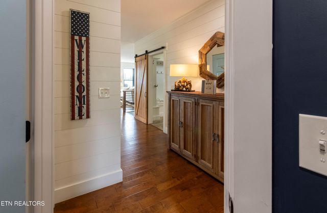 4973 Long Rifle Rd, Walland, TN 37886