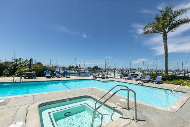 2901 Peninsula Road 241, Oxnard, CA 93035