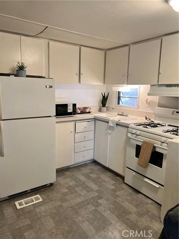 35080 Chandler Ave. 11, Calimesa, CA 92320