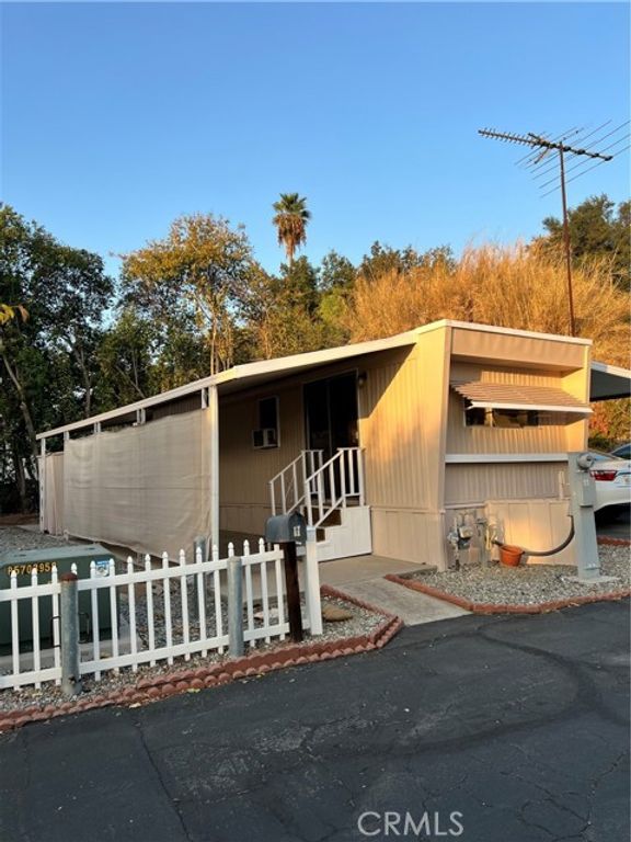 35080 Chandler Ave. 11, Calimesa, CA 92320