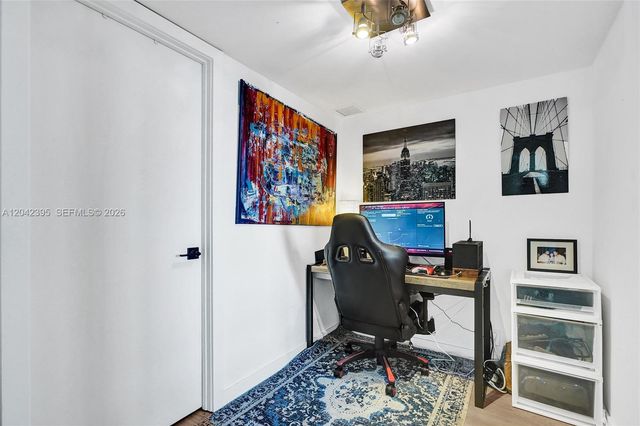 2000 Towerside Ter TS8, Miami, FL 33138